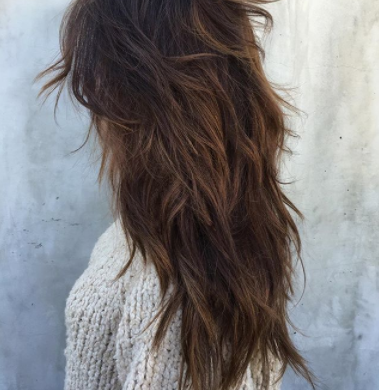 25 Long Haircuts That Add Volume and Texture to Thin Hair Types